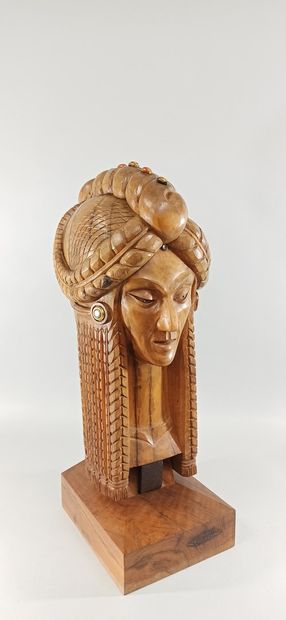 null Jean ROUPPERT (1887-1979)

Salambo, 

Wooden sculpture representing a bust.

Circa...
