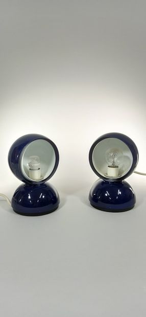 null Vico MAGISTRETTI (1920 - 2006). 

Pair of table lamps model Eclisse in blue...