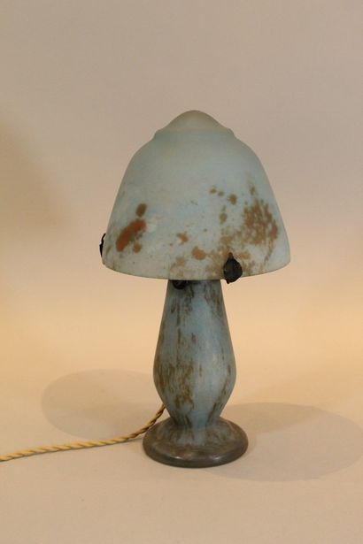 null LORRAIN

Blue marmorean glass mushroom lamp, signed on the globe and the foot....