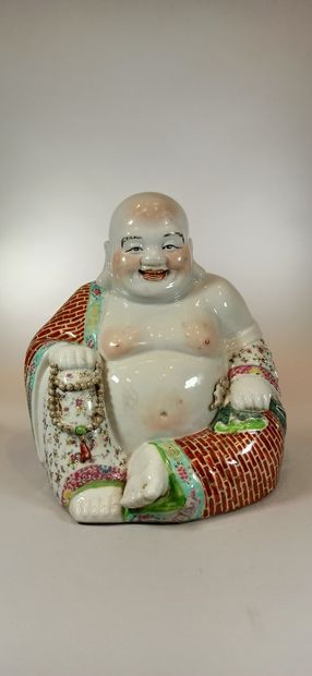 CHINA - 20th century

Buddha in polychrome...