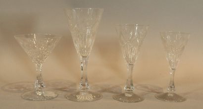 null SAINT-LOUIS 

Serving part of crystal glasses, Niepce model (created around...