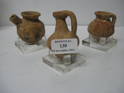 null Lot de 3 petites poteries LIBAN