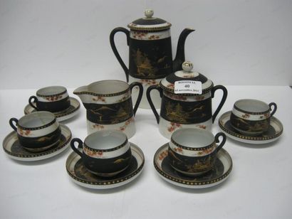 Service à thé en porcelaine à fond noir....