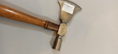  Small axe marked 1914-1918. 
Length: 27 cm