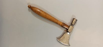 null Small axe marked 1914-1918.

Length: 27 cm