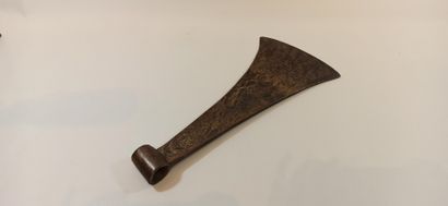 Winegrower's axe iron with TB monogram. 
Length:...