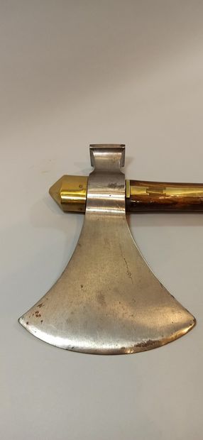 null Hache de pionner XIXème siècle formant hache et marteau.

Long.: 94,5 cm