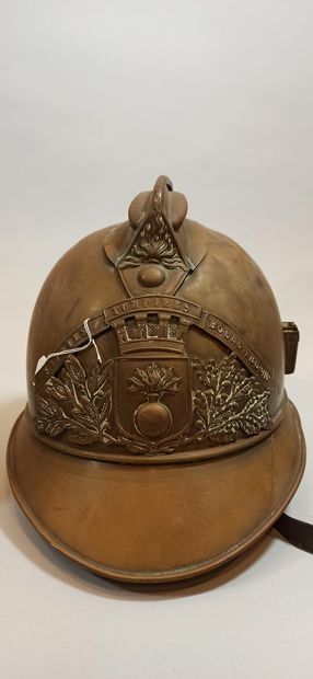 null LOT including:

- Helmet Model 1885 VILLE DE BOURG BUCHY

- Helmet Model 1885...