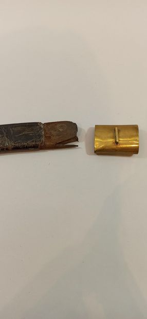 null Sabre briquet Modèle AN XI

Lame marquée Manuf. Imp. du Klingenthal Janvier...