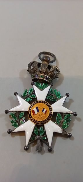 null Croix de chevalier de la Légion d'Honneur

Argent, sans ruban. 

Poinçon tête...
