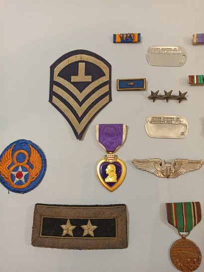 null Set of decorations and patches of the US Army, 2nd G.M. and after of which:

-...
