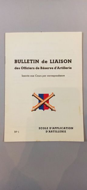 null Set of 10 instruction manuals for Artillery officers, from 1916 to 1951. And...