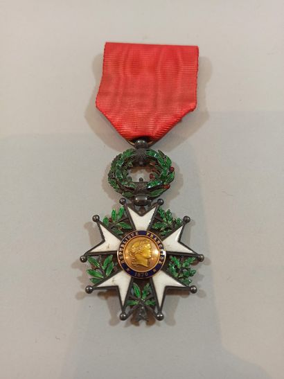 null Croix de Chevalier de la Légion d'Honneur. Modèle de luxe à filets.

Ruban....