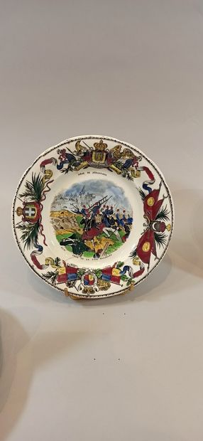 null CREIL ET MONTEREAU

7 assiettes en faïence à décor polychrome imprimé « Le siège...