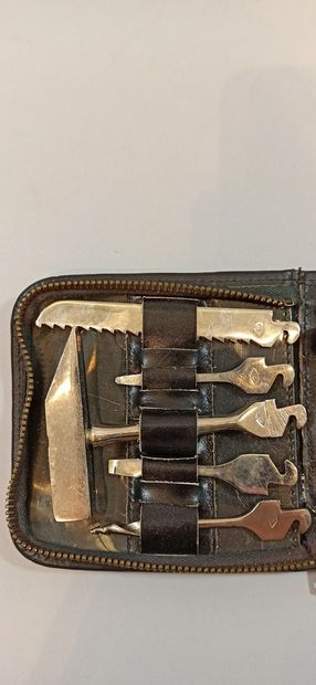 null Knife and accessories in a kit (9 pieces)