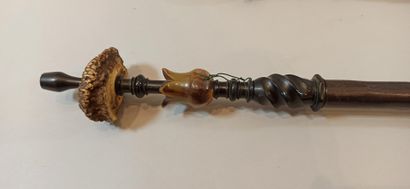 null Deux pipes de réservistes allemands en porcelaine. L’une d’un réserviste du...