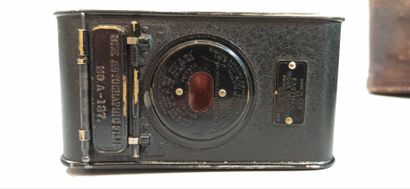 null Set of two cameras:

- 1 Vest Pocket Autographic Kodak No. A-127

- 1 n°2A Folding...