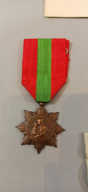 null Mementoes of a 2nd R.C.M.P. housing marshal including: a 1939 war cross, the...