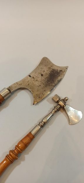  Lot including 1 sugar axe and 1 chopper.