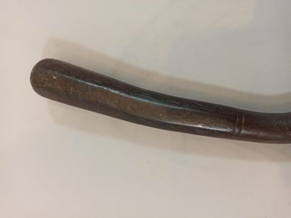  Engraved all-steel baton rod, 
Length: 33 cm