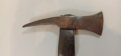  English regulation axe. 
Length: 38 cm