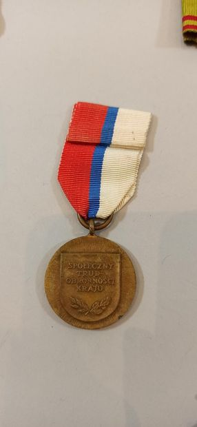 null Mementoes of a 2nd R.C.M.P. housing marshal including: a 1939 war cross, the...