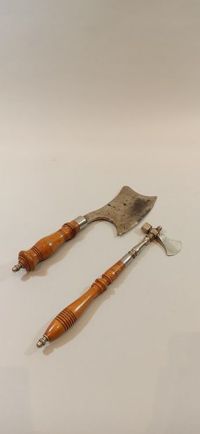 Lot including 1 sugar axe and 1 chopper.