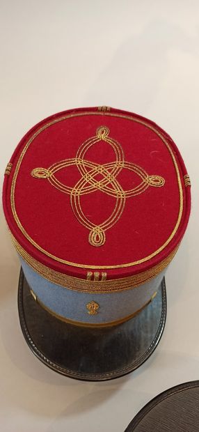 null Lot of 3 French kepi: 2 of infantry colonel (school) and a kepi troop of 3rd...