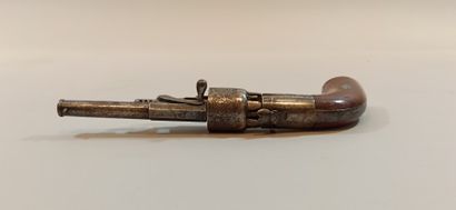null Rare percussion revolver. Of the pepperbox type cal. 32. Curious rack and pinion...