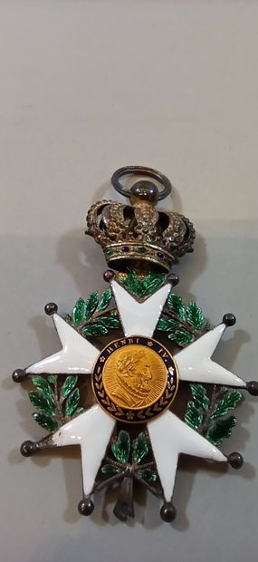 null Croix de chevalier de la Légion d'Honneur

Argent, sans ruban. 

Poinçon tête...