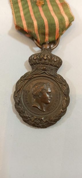 Médaille de Sainte Hélène en bronze, avec...