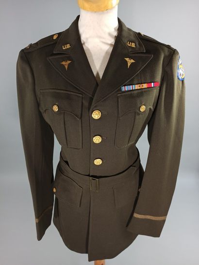  Set of two USAAF uniform jackets: a 4-pocket woollen staff sergeant jacket of the...