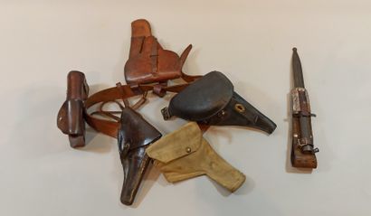 Set of holsters for a revolver 
1) 1882 
2)...