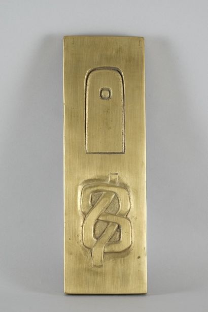 null LIBERAKI Aglaé, 1923-2014

Stele

polished and rough bronze, n°3/3 (traces of...