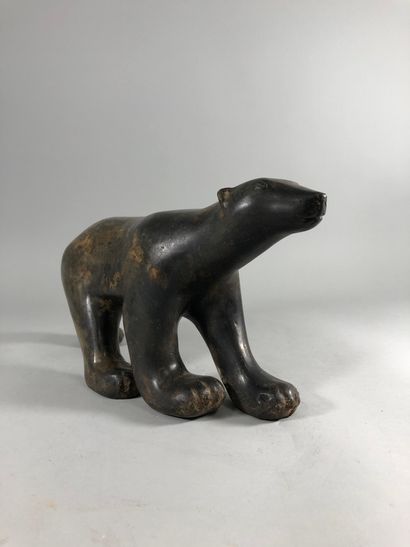 null CHENET Pierre, 20th century

Bear on the move

bronze with brown-green patina...