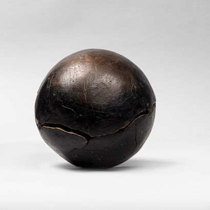 null TULLIO Anita, 1935-2014

Hatching

bronze sculpture with dark brown two-part...