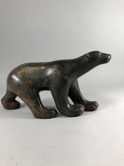 null CHENET Pierre, 20th century

Bear on the move

bronze with brown-green patina...