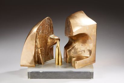 null BEZALEL Aharon, 1926-2012

Sans titre, 1985

bronze tripartite à patine mordorée...