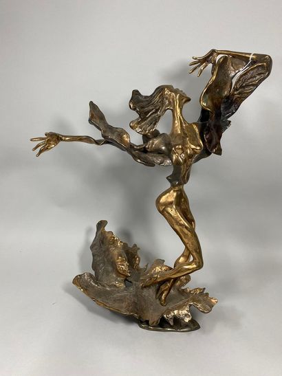 null LOHE Yves, né en 1947

Danseuse

bronze à patine dorée nuancée, sur la base:...
