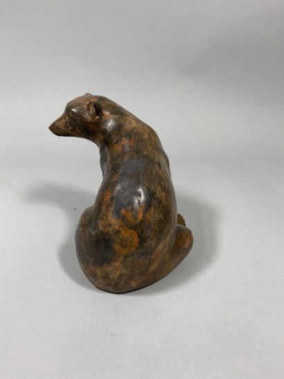 null CHENET Pierre, 20th century

Sitting bear

bronze with shaded reddish-brown...