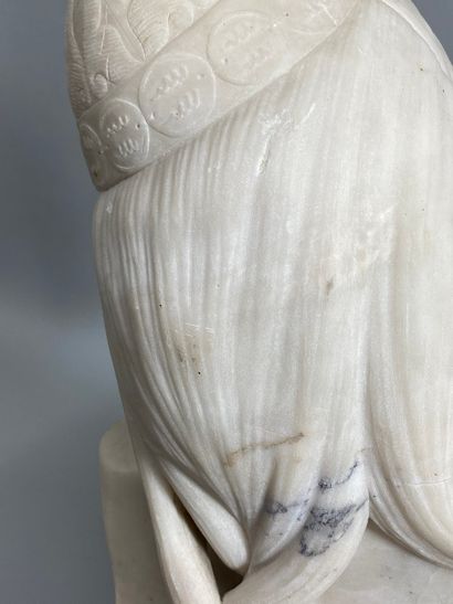 null VAQUÉ, XIXe siècle

Jeune femme orientale, 1893

buste en marbre blanc légèrement...