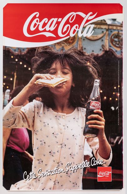 null Boisson – « Coca-Cola » Années 80. 175x118cm / 69x46,5in. Affiche originale,...