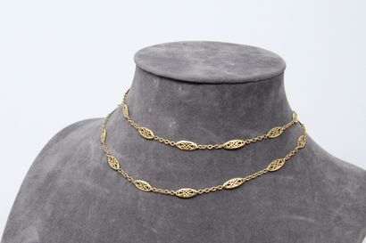 null Necklace in 18k (750) yellow gold with filigree mesh.



Neck size: approx....
