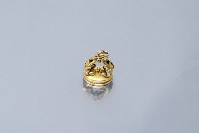 null Encrypted LL seal in 18k (750) yellow gold, four acanthus leaves forming the...