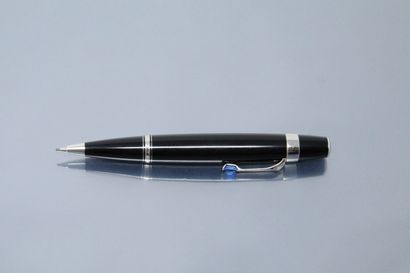 null MONTBLANC 

Lead pencil in black lacquer signed MONTBLANC Bohème model. 

In...