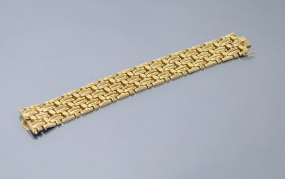 null 18k (750) yellow gold fancy mesh bracelet. 

Wrist size : 17 cm - Gross weight...