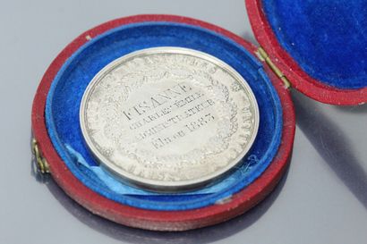 null Rare médaille civile de récomprense en or jaune (916) remise à Monsieur Fisanne...