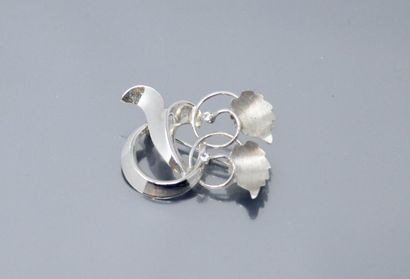 null Modernist style brooch in 18k (750) white gold decorated with two diamonds....