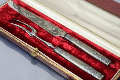 null Cheese cutlery (knife and fork) in filled silver (Minerva) with handles decorated...