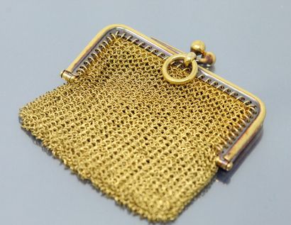 18k (750) yellow gold purse. 
Weight: 35.09...